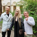 BUSTY BLONDE DISCOVERS SQUIRTING in FIRST THREESOME xxx
