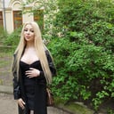 BUSTY BLONDE DISCOVERS SQUIRTING in FIRST THREESOME vr porn video