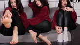 A Bored Woman Shows Off Her Sexy Feet