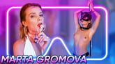 Amazing Blonde Dances a Pole Dance