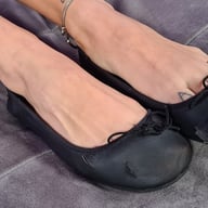 Dazzlingly Beautiful Aradia Tries On Different Pairs Of Hold-Ups VRFootfetish vr porn video vrporn.com virtual reality