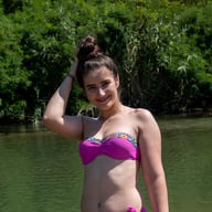 Darya-&-Brad---Hot-Fuck-by-the-River-Darya-VRStars-vr-porn-video