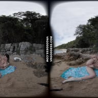 Emmux Risky Public Masturbating On A Beach In Italy VRgoddess vr porn video