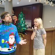 CHLOE TEMPLE CHRISTMAS VR PART THREE - CREAMPIE THREESOME REUNITES BEST FRIENDS