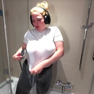 Raphaelas cleaning fetish April Movie Productions vr porn video