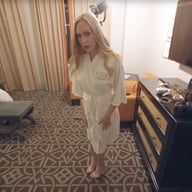 Sierra Spunk Gives You A Photoshoot VRHotwife vr porn video1