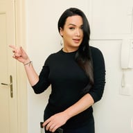 [Shemale] The Couchsurfer Part 1 TSVirtualLovers Bianka Nascimento vr porn video vrporn.com virtual reality