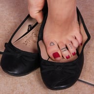 Irresistible Aradia Teases You With Her Painted-Toenail Feet VRFootFetish vr porn video vrporn.com virtual reality