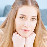 Good Friend VS A Sex-Hungry Chick Eveline Dellai TmwVRnet vr porn video vrporn.com virtual reality