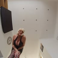 Milf Amy, Face Sitting Fun JimmyDraws vr porn video vrporn.com virtual reality