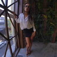 Best Legs in the Business AneliaQ StasyQVR vr porn video