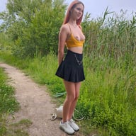 Simon Says - Bella Blue VRoomed vr porn video