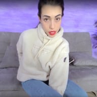 Gorgeous Petra In Knee-High Nylons And Super Cozy Slippers VRFootFetish vr porn video