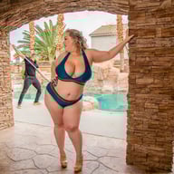 The Pool Boy And The MILF Bunny De La Cruz BlushErotica vr porn video