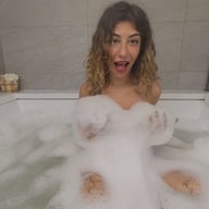 Wet And Wild Jacuzzi Sex ItalianFetishVR vr porn video