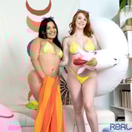 Bikini Party With Hot Babes Arielle Darling Summer Col RealJamVR vr porn video