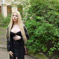 BUSTY BLONDE DISCOVERS SQUIRTING in FIRST THREESOME vr porn video