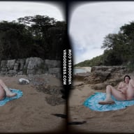 Emmux Risky Public Masturbating On A Beach In Italy VRgoddess vr porn video
