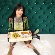 All Inclusive Meal in Bed - Monna Trixx VRoomed vr porn video