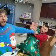 CHLOE TEMPLE CHRISTMAS VR PART THREE - CREAMPIE THREESOME REUNITES BEST FRIENDS