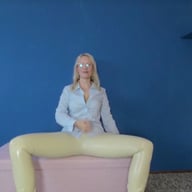Latex Sekretärin will Deinen Schwanz sehen BlondeHexe vr porn video