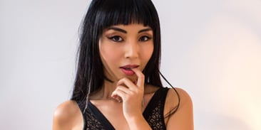 VR Porn Threesome Reviews #55: MILFs