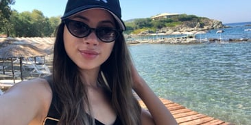 Help Her Choose Her Clothes and She'll Fuck You