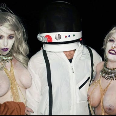 SpaceXXX VR Bangers Britney Amber Lauren Phillips vr porn video vrporn.com virtual reality