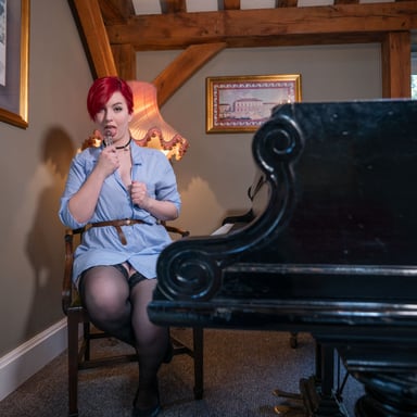 Pianist Perfection Olivia Kinks WankitNowVR vr porn video vrporn.com virtual reality