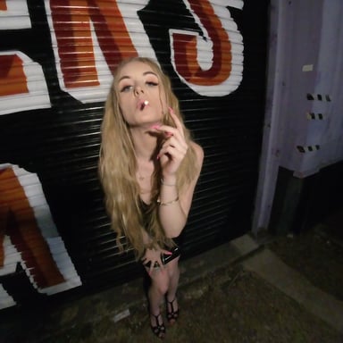 Outside The Sex Club Baby Kitten VRSmokers vr porn video