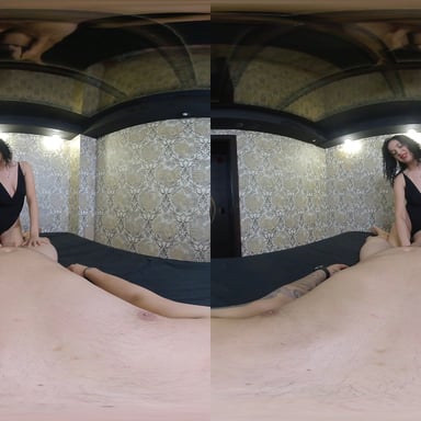 Guard's Porn Desire Sarah Diamond No2StudioVR vr porn video