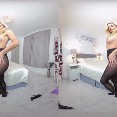 Melanie Walsh Seductive Tease in Glossy Black Tights GlossTightsGlamourVR vr porn video