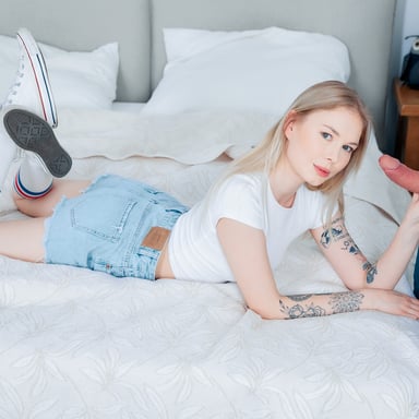 weetie Demands A Hard Fuck Tmwvrnet vr porn video