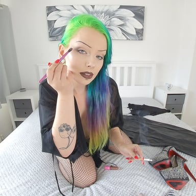 Getting Ready - Laurensafreak VRSmokers vr porn video