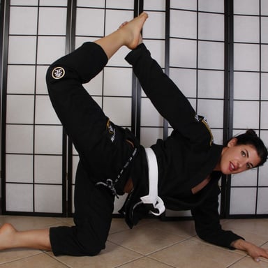 Karate Master Bianca Blance Uses Her Sexy Feet And Wrinkled Soles As Lethal Weapons VRFootFetish vr porn video