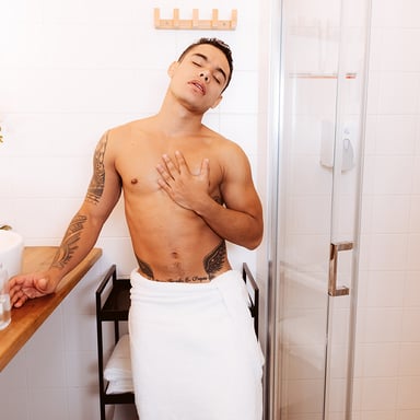 [Gay] Hard in the Bathroom 8k vr porn video