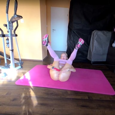 German Blonde has lot of fun instead of fitness BlondeHexe vr porn video