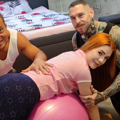 Kiara Wants Anal Threesome from Crazy Cousins, Not Yoga Lessons Immoral Family vr porn video