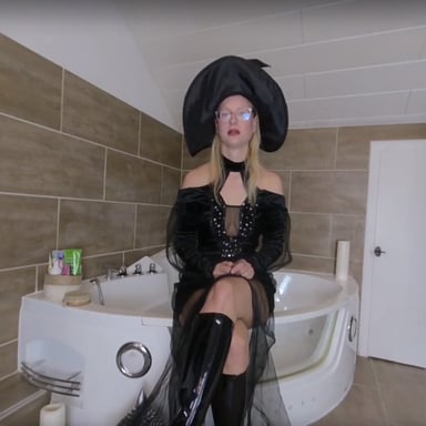Deutsches Zimmermädchen lässt Dich wichsen BlondeHexe vr porn video