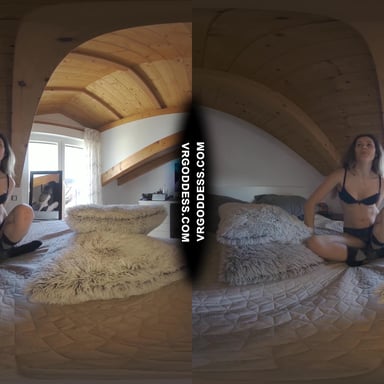 Explicit Pussy Licking Cheri Loves Muching On Josies Box Cool Mirror Reflection VRgoddess vr porn video