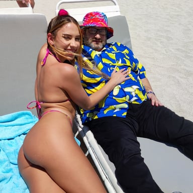 SMOKESHOW Swallows Then SPITS CUM INSIDE her CUNT! Immoral Family vr porn video