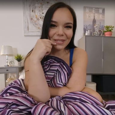 Squeeze - Sofia Lee SqueezeVR vr porn video