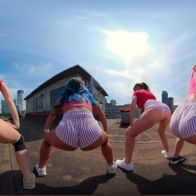 Twerk on roof VRQueens vr porn video