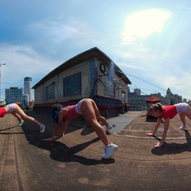 Twerk on roof VRQueens vr porn video