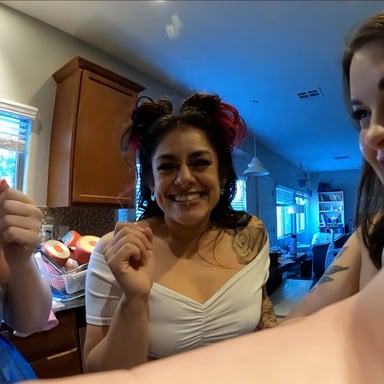 Giantesses Hunt for Tinies in Kitchen Jane Judge vr porn video