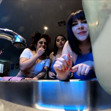 Giantesses Hunt for Tinies in Kitchen Jane Judge vr porn video