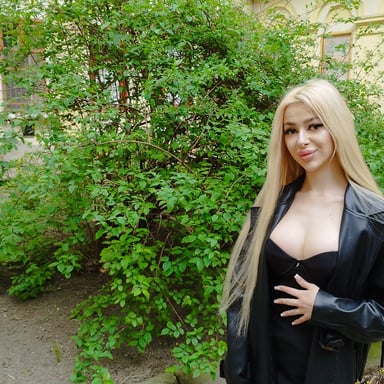 BUSTY BLONDE NEWBIE CREAMPIED in FIRST PORN SCENE Kristiana Bratz Doll ImmoralFamily vr porn video