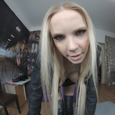 Florane Russell Bad Girl POVCentral vr porn video