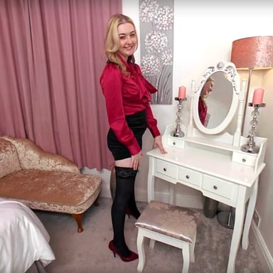 Em Yang Satin Secretary Seductive X-Rated Tease - 8K VR Em Yang Glamour-VR vr porn video