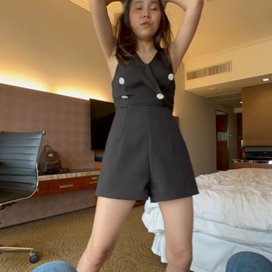 Petite And Bored Thai Lady Gets Superhornyon First Date Mae JohnTronVR vr porn video